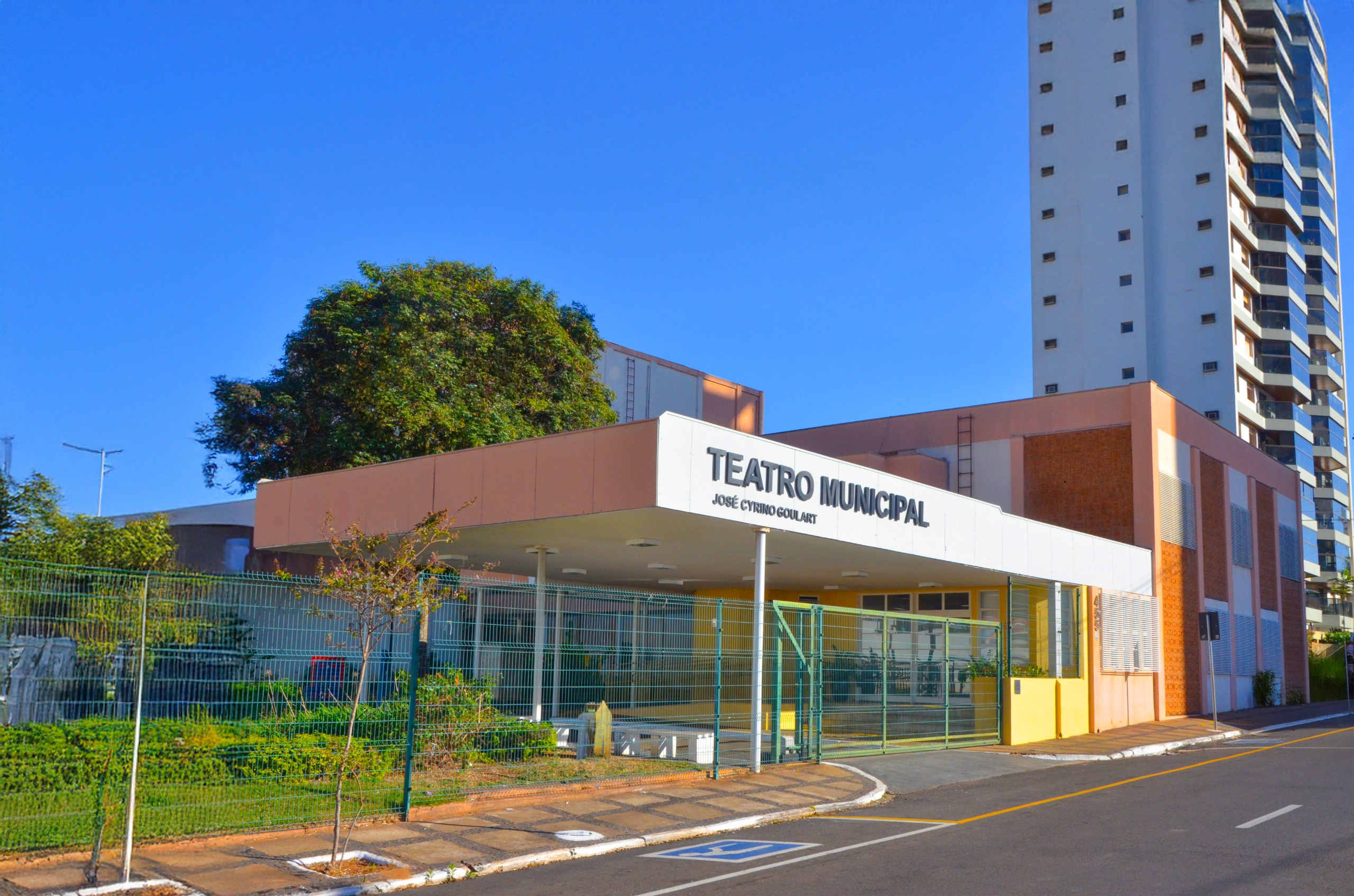 Teatro Municipal José Cyrino Goulart - Franca